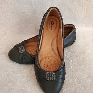 Clarks Women's Artisan Aldea Abode Ballet Flat
